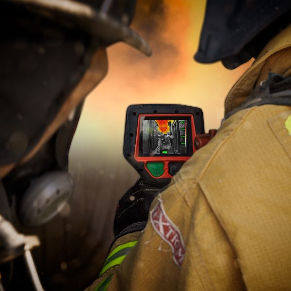 Caméra thermique Seek Thermal Attack Pro pour pompiers